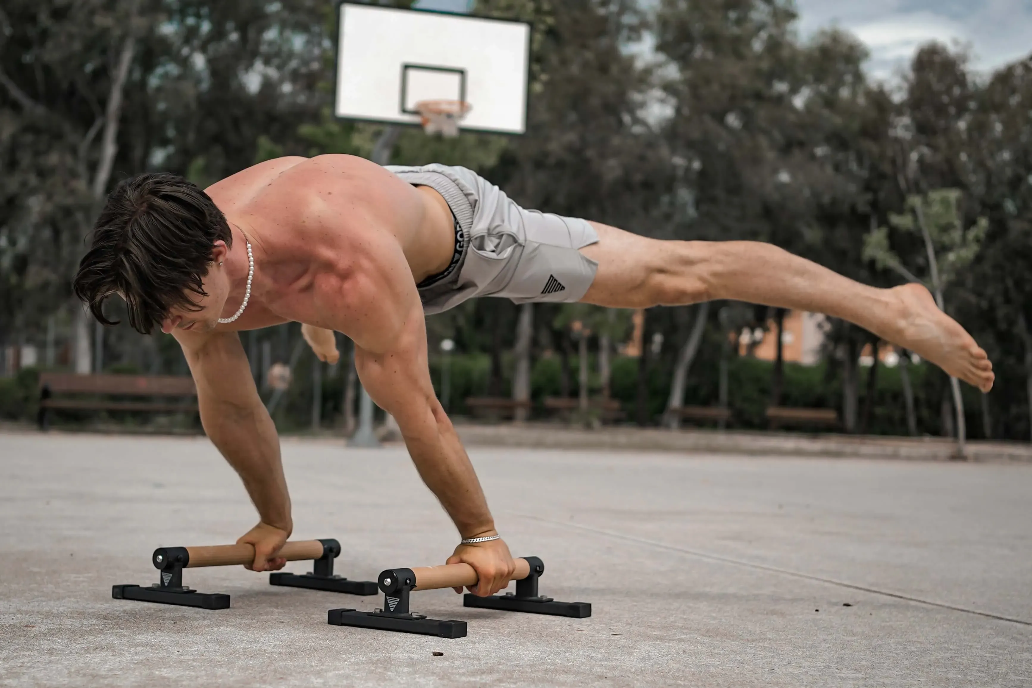 Maîtrisez les calisthenics övningar essentiels