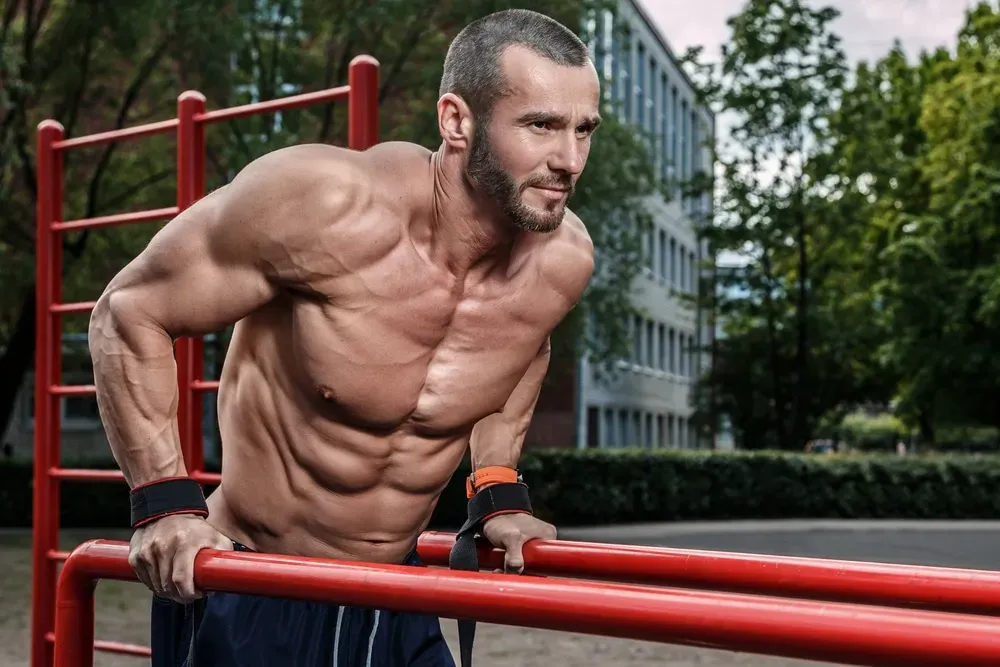 Choisir le bon corso calisthenics cos è : critères essentiels