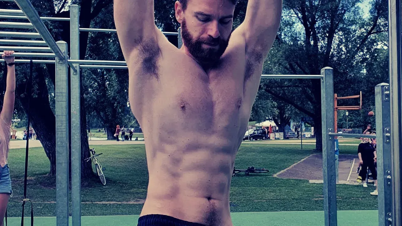 Éviter les erreurs courantes quand vous travaillez vos obliques en calisthenics
