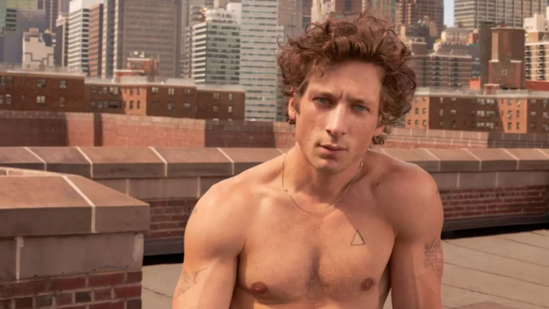 Jeremy Allen White calisthenics : La routine qui a tout changé