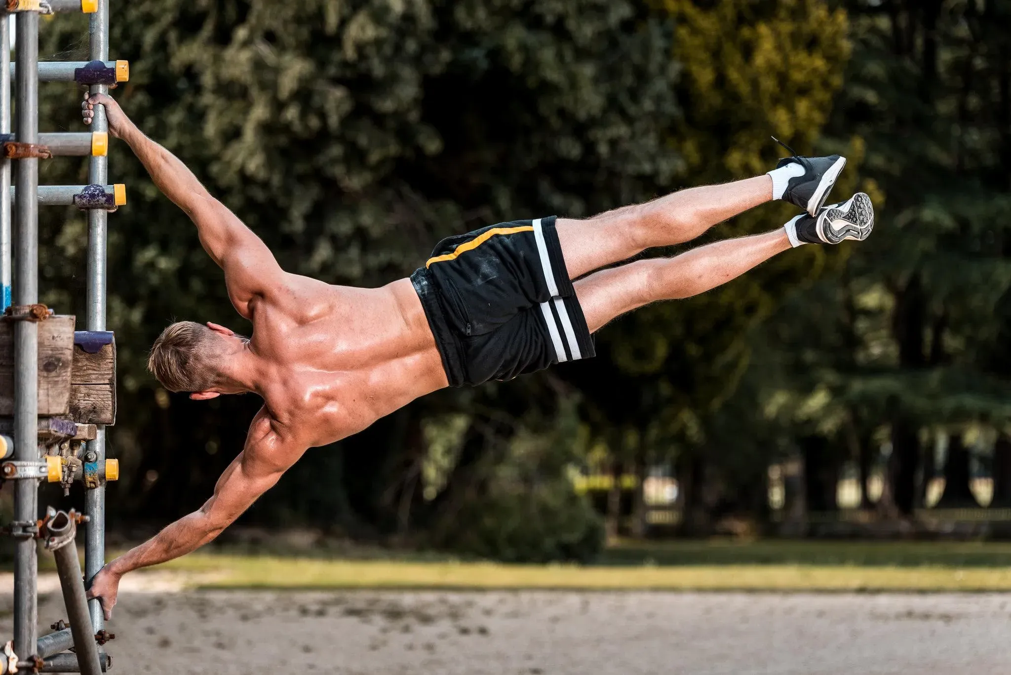 Se Lancer dans le Calisthenics : Premiers Pas et Évolution
